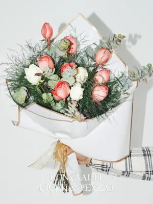 Turuncu ve Beyaz Gül Buketi